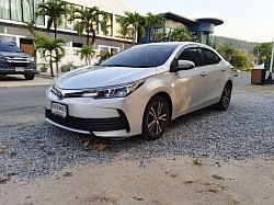 ตัวอย่างรถเล็ก 5 ที่นั่ง